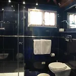 Penthouse Rosalva アパート